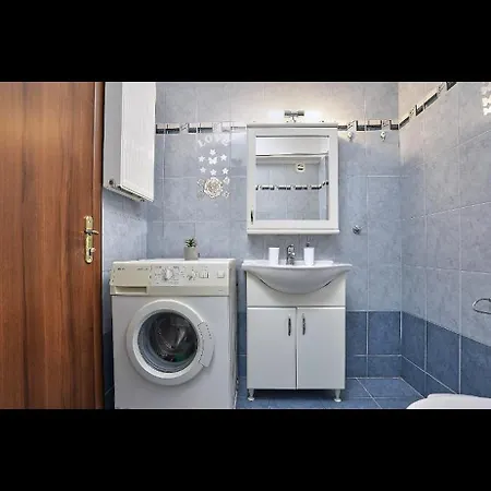 Cozy Apartment Next To The Port! Piraeus Exterior photo
