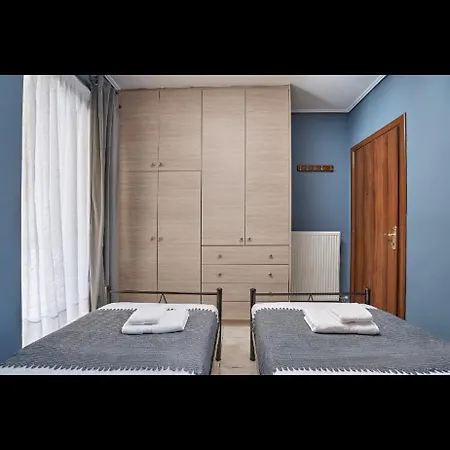 Cozy Apartment Next To The Port! Piraeus Exterior photo