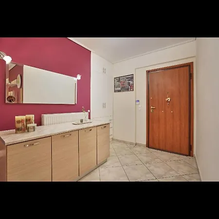 Cozy Apartment Next To The Port! Piraeus Exterior photo