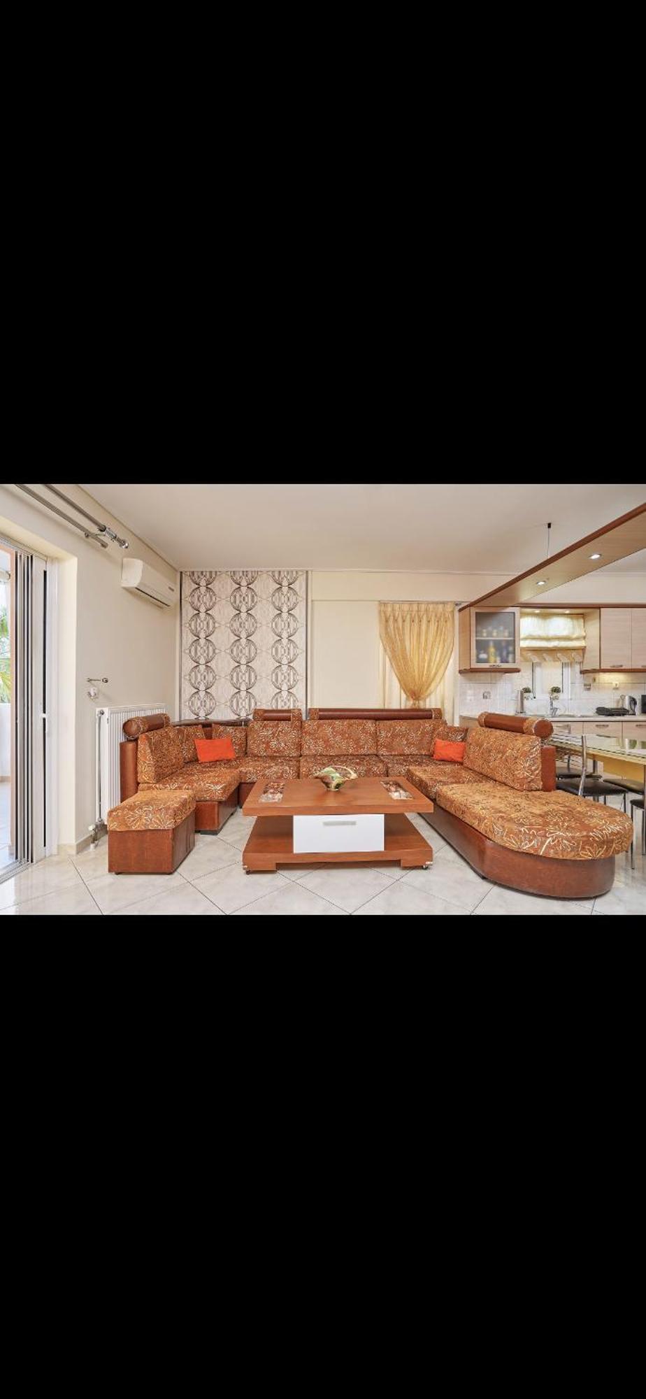 Cozy Next To The Port! *